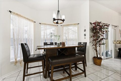 Villa ou maison à vendre à Brandon, Floride: 4 chambres, 177.81 m2 № 1789524 - photo 15