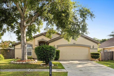 Villa ou maison à vendre à Brandon, Floride: 4 chambres, 177.81 m2 № 1789524 - photo 1