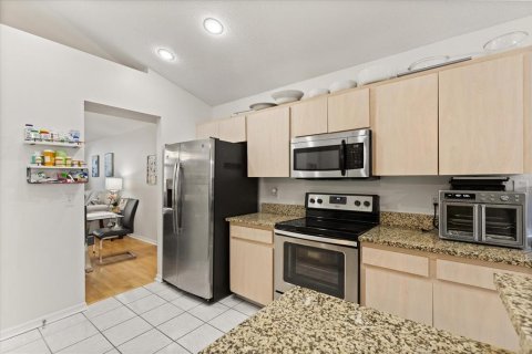 Villa ou maison à vendre à Brandon, Floride: 4 chambres, 177.81 m2 № 1789524 - photo 12