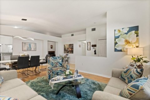 Villa ou maison à vendre à Brandon, Floride: 4 chambres, 177.81 m2 № 1789524 - photo 6