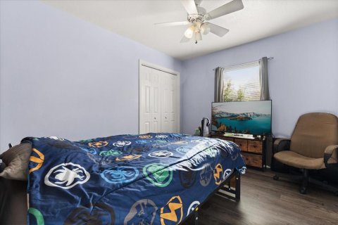 Villa ou maison à vendre à Brandon, Floride: 4 chambres, 177.81 m2 № 1789524 - photo 17