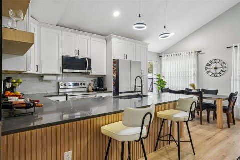 Casa en venta en Palm Harbor, Florida, 3 dormitorios, 175.77 m2 № 2259445 - foto 6