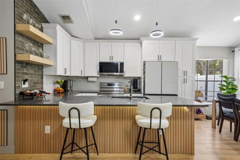 Casa en venta en Palm Harbor, Florida, 3 dormitorios, 175.77 m2 № 2259445 - foto 7