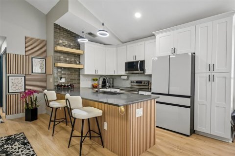 Casa en venta en Palm Harbor, Florida, 3 dormitorios, 175.77 m2 № 2259445 - foto 8