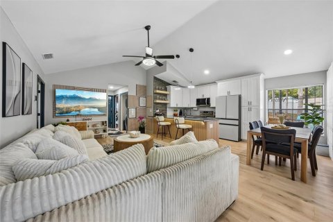Casa en venta en Palm Harbor, Florida, 3 dormitorios, 175.77 m2 № 2259445 - foto 2