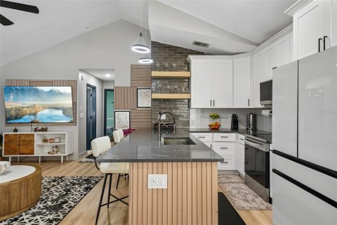 Casa en venta en Palm Harbor, Florida, 3 dormitorios, 175.77 m2 № 2259445 - foto 9