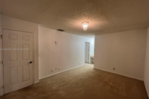 Copropriété à vendre à Coconut Creek, Floride: 3 chambres, 103.68 m2 № 2049255 - photo 17