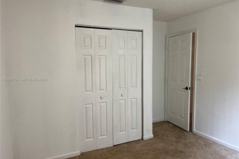 Copropriété à vendre à Coconut Creek, Floride: 3 chambres, 103.68 m2 № 2049255 - photo 11