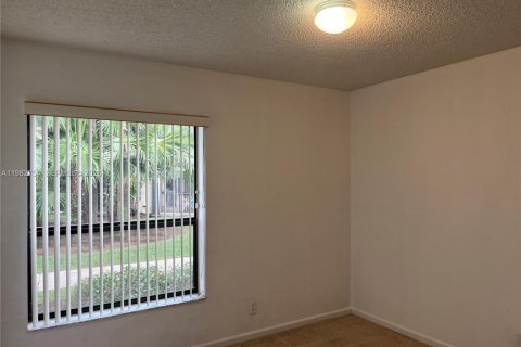 Copropriété à vendre à Coconut Creek, Floride: 3 chambres, 103.68 m2 № 2049255 - photo 10