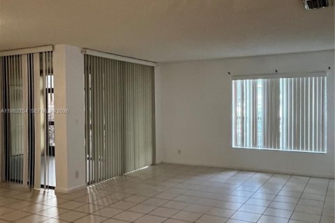 Copropriété à vendre à Coconut Creek, Floride: 3 chambres, 103.68 m2 № 2049255 - photo 2