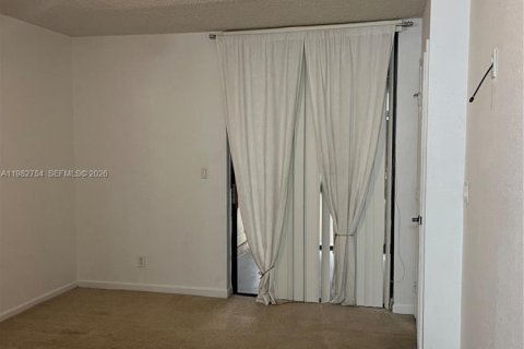 Copropriété à vendre à Coconut Creek, Floride: 3 chambres, 103.68 m2 № 2049255 - photo 16