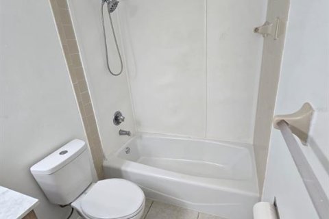 Touwnhouse à louer à Ocala, Floride: 2 chambres, 115.48 m2 № 1799954 - photo 14