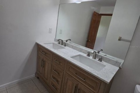 Touwnhouse à louer à Ocala, Floride: 2 chambres, 115.48 m2 № 1799954 - photo 13