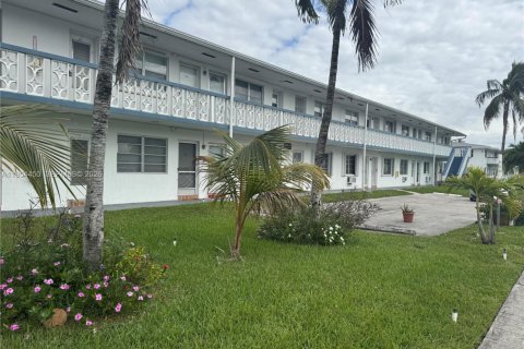 Copropriété à vendre à Miami Gardens, Floride: 1 chambre, 53.42 m2 № 2153340 - photo 3