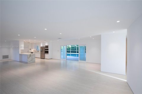 Villa ou maison à vendre à Coral Gables, Floride: 4 chambres, 242.2 m2 № 2083891 - photo 5