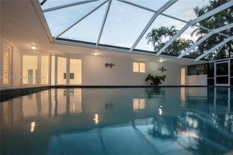 Villa ou maison à vendre à Coral Gables, Floride: 4 chambres, 242.2 m2 № 2083891 - photo 21