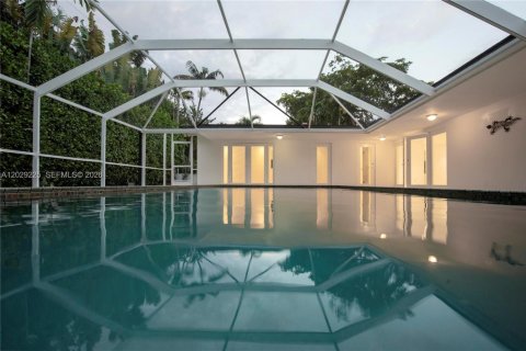 Villa ou maison à vendre à Coral Gables, Floride: 4 chambres, 242.2 m2 № 2083891 - photo 22