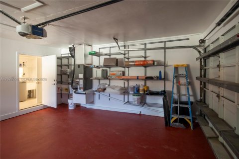 Villa ou maison à vendre à Coral Gables, Floride: 4 chambres, 242.2 m2 № 2083891 - photo 23