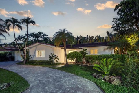 Villa ou maison à Coral Gables, Floride 4 chambres, 242.2 m2 № 2083891