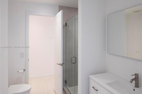 Villa ou maison à vendre à Coral Gables, Floride: 4 chambres, 242.2 m2 № 2083891 - photo 15