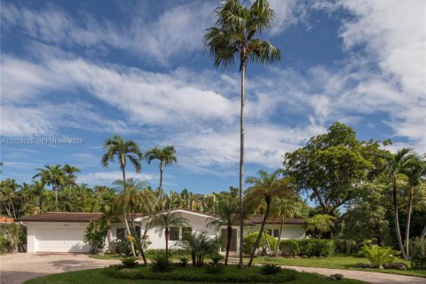 Villa ou maison à vendre à Coral Gables, Floride: 4 chambres, 242.2 m2 № 2083891 - photo 3
