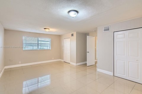Casa en venta en Miramar, Florida, 3 dormitorios, 109.62 m2 № 1945950 - foto 10