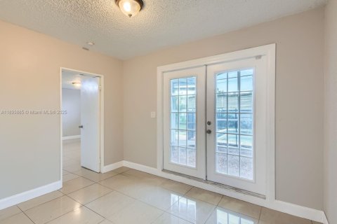 Casa en venta en Miramar, Florida, 3 dormitorios, 109.62 m2 № 1945950 - foto 4