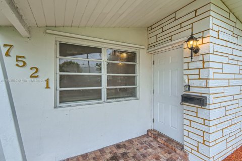 Casa en venta en Miramar, Florida, 3 dormitorios, 109.62 m2 № 1945950 - foto 3