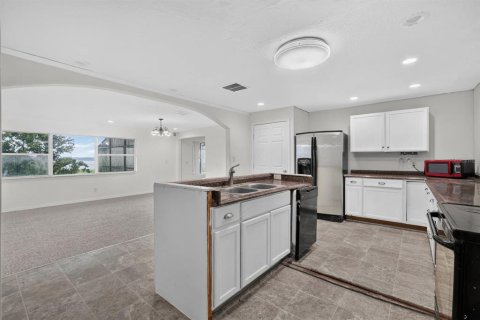 Villa ou maison à vendre à East Palatka, Floride: 4 chambres, 251.58 m2 № 2149116 - photo 17