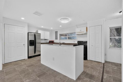 Villa ou maison à vendre à East Palatka, Floride: 4 chambres, 251.58 m2 № 2149116 - photo 14
