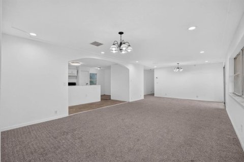 Villa ou maison à vendre à East Palatka, Floride: 4 chambres, 251.58 m2 № 2149116 - photo 10