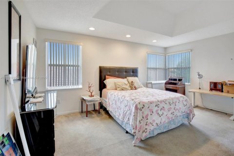 Casa en venta en Pembroke Pines, Florida, 4 dormitorios, 207.92 m2 № 1683833 - foto 8