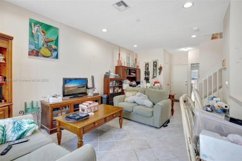 Casa en venta en Pembroke Pines, Florida, 4 dormitorios, 207.92 m2 № 1683833 - foto 20