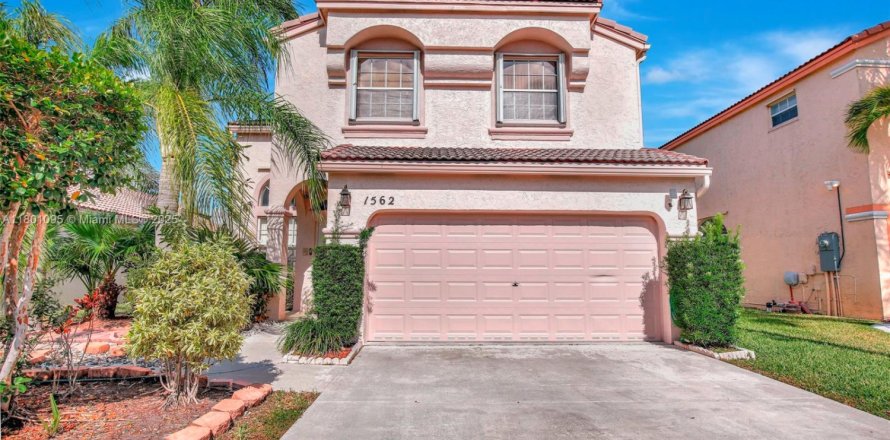 Casa en Pembroke Pines, Florida 4 dormitorios, 207.92 m2 № 1683833
