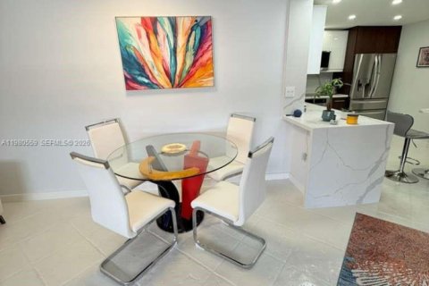 Condo in Aventura, Florida, 1 bedroom  № 2043823 - photo 7