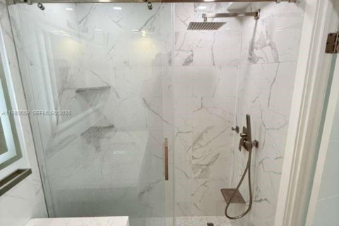 Condo in Aventura, Florida, 1 bedroom  № 2043823 - photo 14