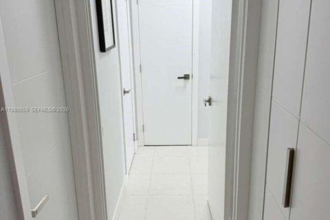 Condo in Aventura, Florida, 1 bedroom  № 2043823 - photo 25