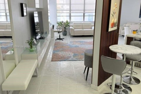 Condo in Aventura, Florida, 1 bedroom  № 2043823 - photo 5