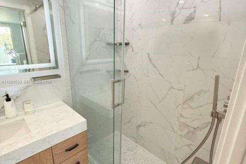 Condo in Aventura, Florida, 1 bedroom  № 2043823 - photo 16