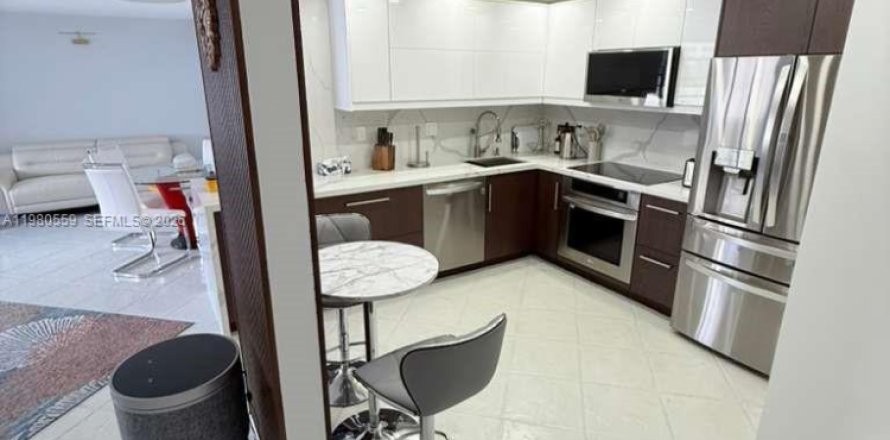 Condo in Aventura, Florida, 1 bedroom  № 2043823