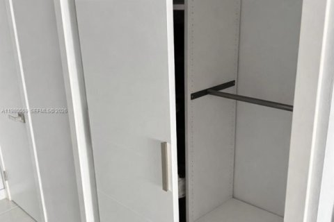 Condo in Aventura, Florida, 1 bedroom  № 2043823 - photo 21