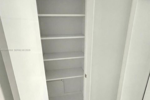 Condo in Aventura, Florida, 1 bedroom  № 2043823 - photo 23