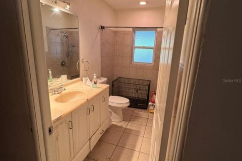 House in Saint Petersburg, Florida 3 bedrooms, 153.94 sq.m. № 1893776 - photo 8