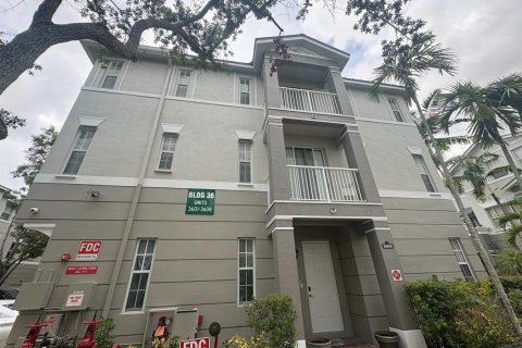 Touwnhouse à vendre à Royal Palm Beach, Floride: 4 chambres, 184.69 m2 № 2252480 - photo 3