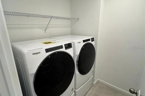 Adosado en alquiler en Kissimmee, Florida, 3 dormitorios, 136.85 m2 № 1907983 - foto 18