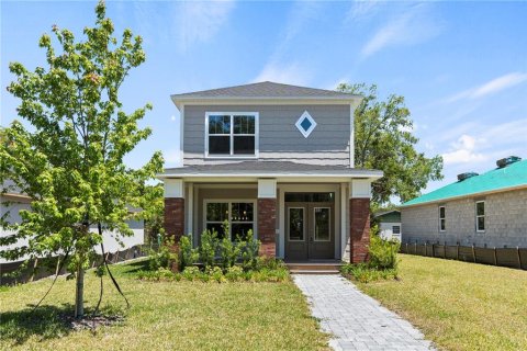 House in Sanford, Florida 2 bedrooms, 123.37 sq.m. № 1717910 - photo 1