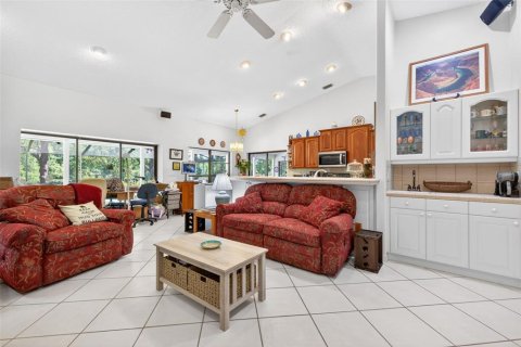Casa en venta en Tampa, Florida, 4 dormitorios, 237.09 m2 № 2206540 - foto 8