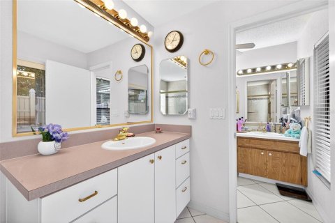 Casa en venta en Tampa, Florida, 4 dormitorios, 237.09 m2 № 2206540 - foto 20