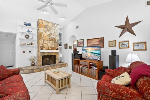 Casa en venta en Tampa, Florida, 4 dormitorios, 237.09 m2 № 2206540 - foto 6