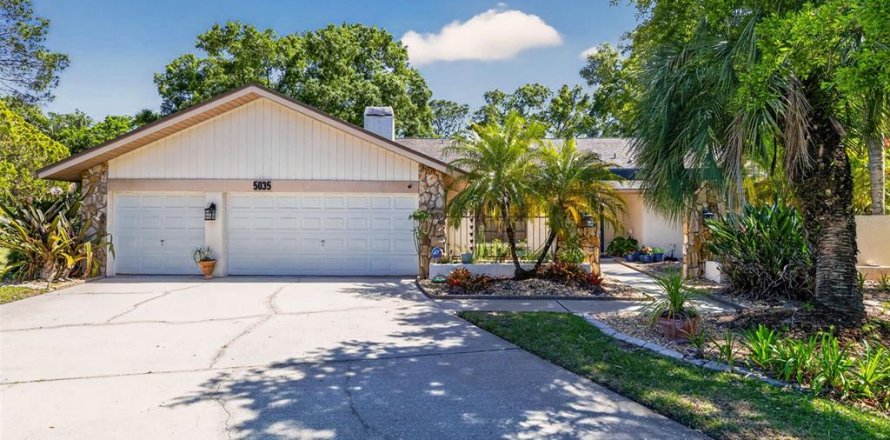 Casa en Tampa, Florida 4 dormitorios, 237.09 m2 № 2206540